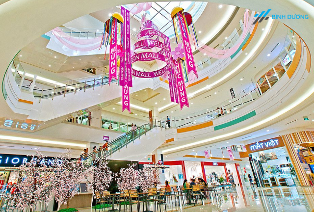 Aeon Mall được các bạn trẻ lựa chọn làm địa điểm hẹn hò ưa thích 